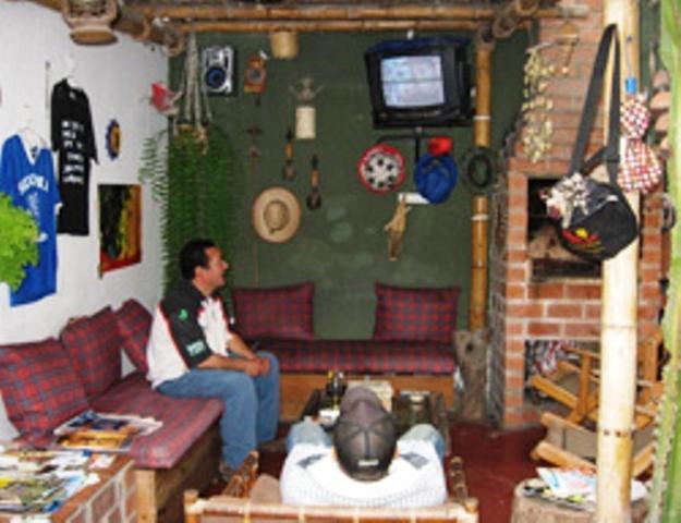 Blue House Backpackers Hostel Lima Exterior photo
